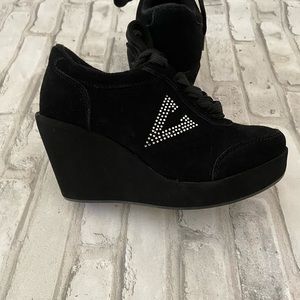 Black platform wedge heel shoe sneaker